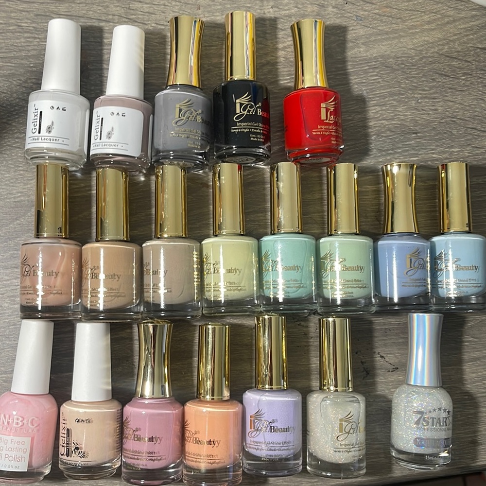 REGULAR NAIL POLISHES 20ct 💅